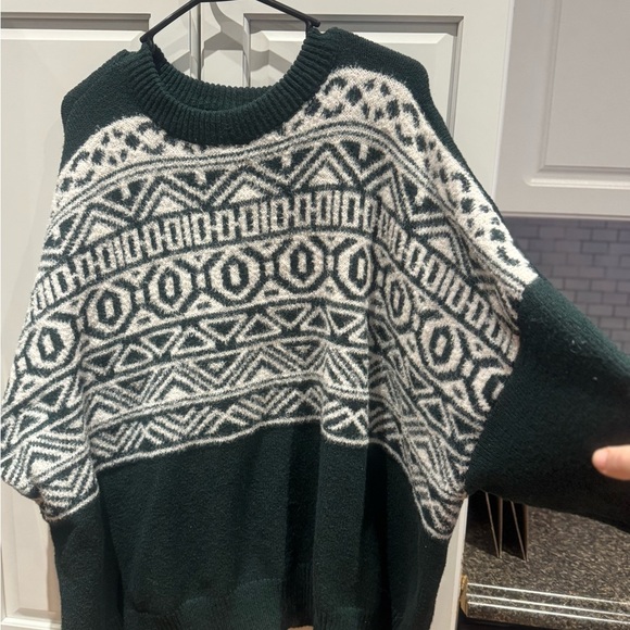 Maurice’s Green and White Geometric Sweater - Picture 2 of 4